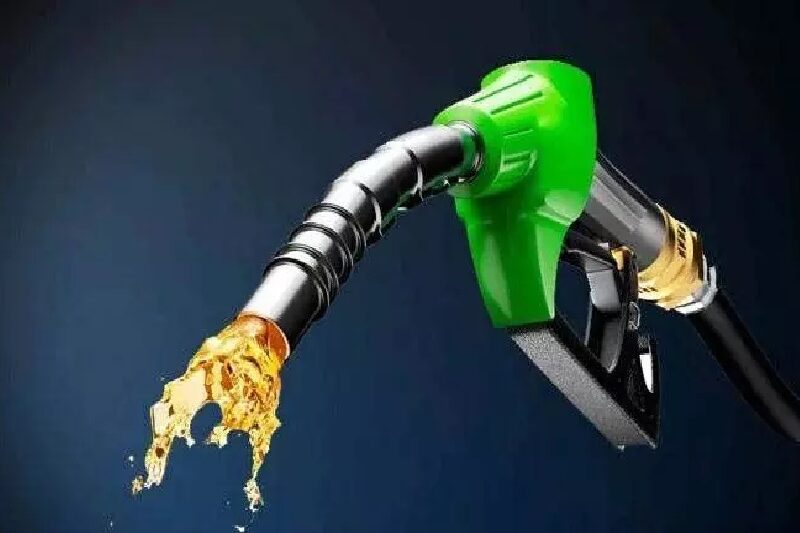Petrol-Diesel Prices: पेट्रोल और डीजल की कीमत में आई जबरदस्त गिरावट, फटाफट चेक करें लेटेस्ट रेट