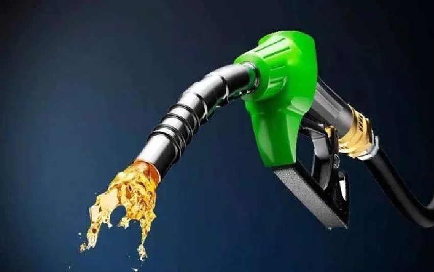 Petrol-Diesel Prices: पेट्रोल और डीजल की कीमत में आई जबरदस्त गिरावट, फटाफट चेक करें लेटेस्ट रेट