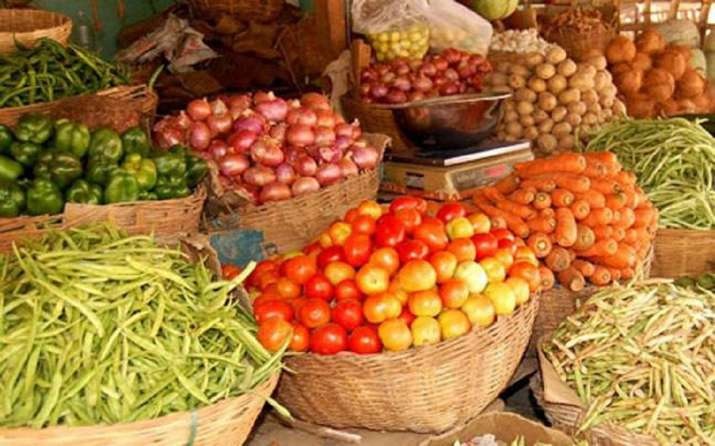 Vegetable prices: सब्जियों की कीमत में आई जबरदस्त उछाल, खाने की थाली से मनपसंद सब्जियां हुई गायब