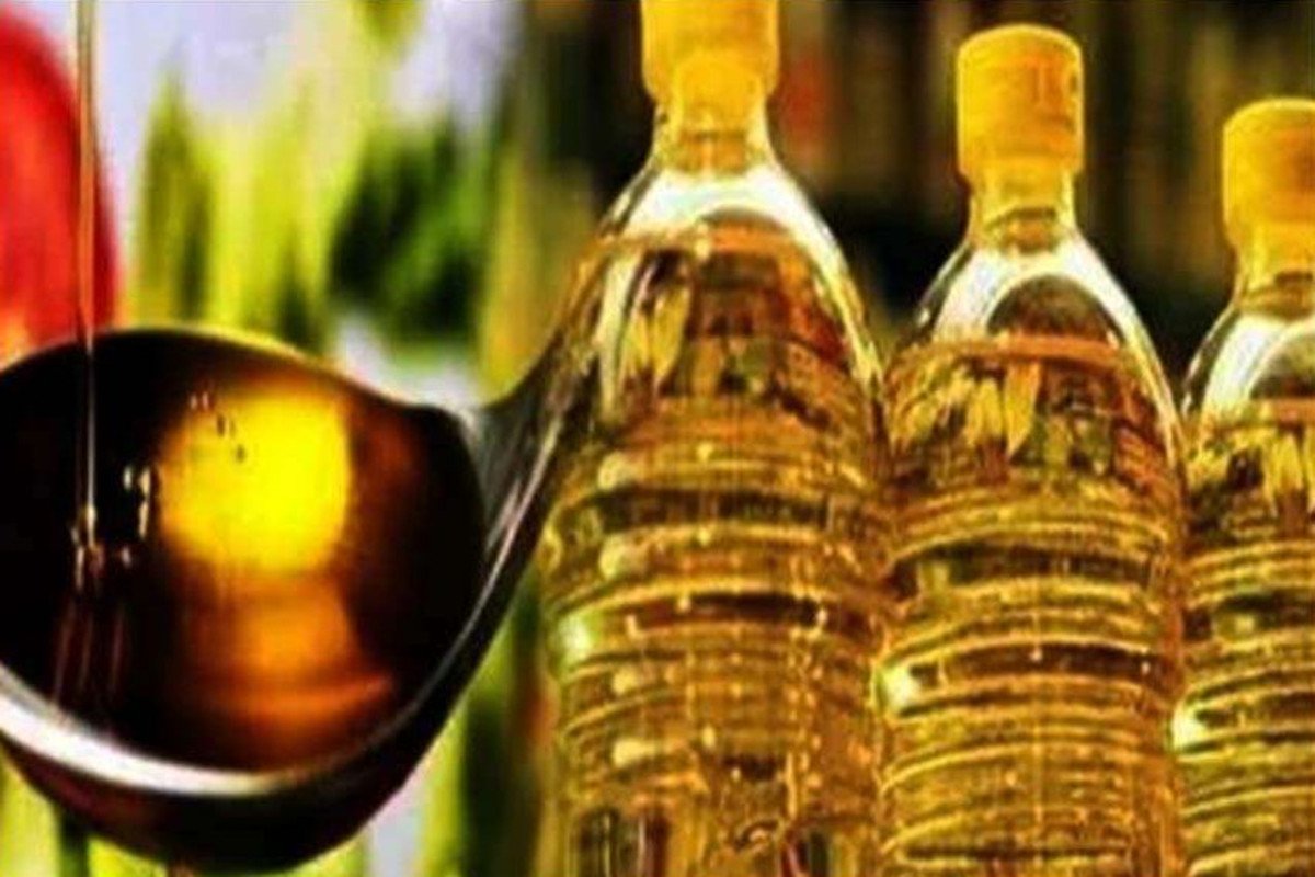 Mustard Oil: देश में बढ़ती महंगाई के बीच सरसों तेल की कीमत में आई भारी गिरावट, जानिए उत्तर प्रदेश के शहरों मे ताजा रेट