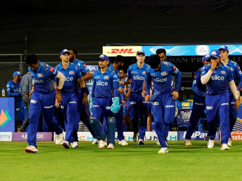 IPL 2022, CSK vs MI: मुंबई इंडियंस चेन्नई के खिलाफ टीम में करेगी 3 बड़े बदलाव, इस खिलाड़ी को मिल सकता है डेब्यू का मौका