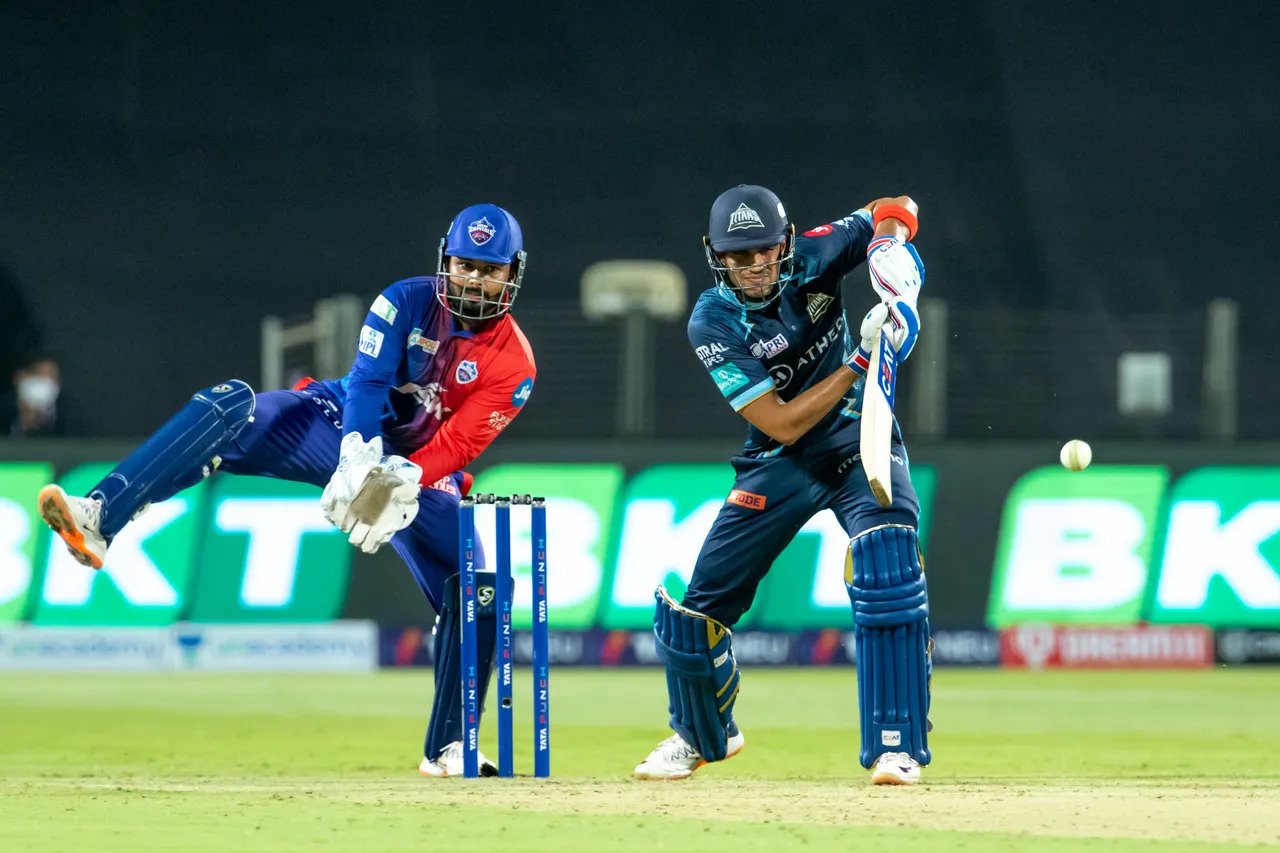 IPL 2022, DC vs GT: शानदार बल्लेबाजी करने वाले शुभमन गिल का चला जादू, वहीं विजय शंकर को फैंस ने जमकर किया ट्रोल