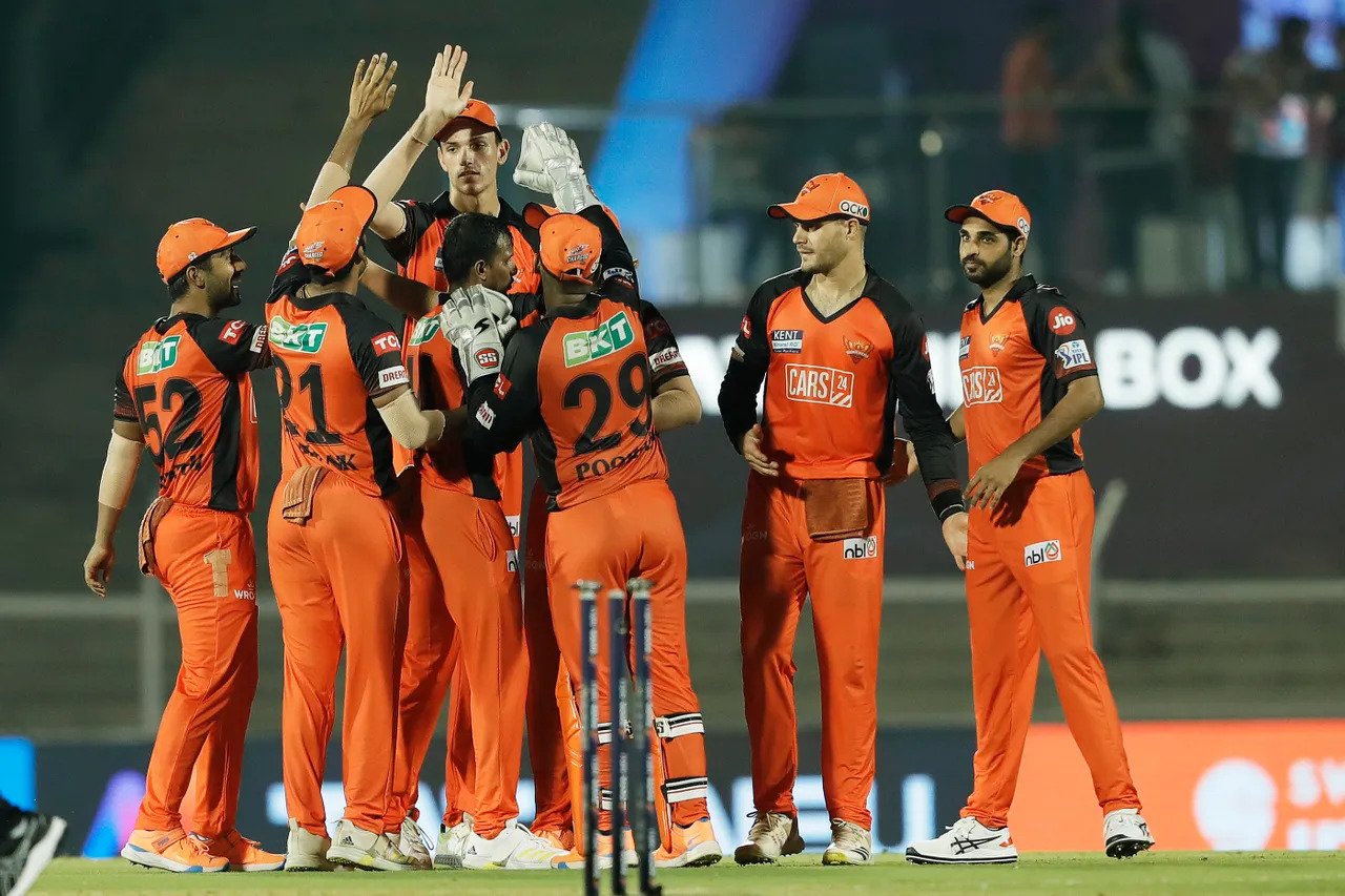 IPL 2022, SRH vs CSK: सनराइजर्स हैदराबाद की टीम चेन्नई के खिलाफ मैच की प्लेइंग 11 में करेगी बदलाव, दिग्गज होगा बाहर