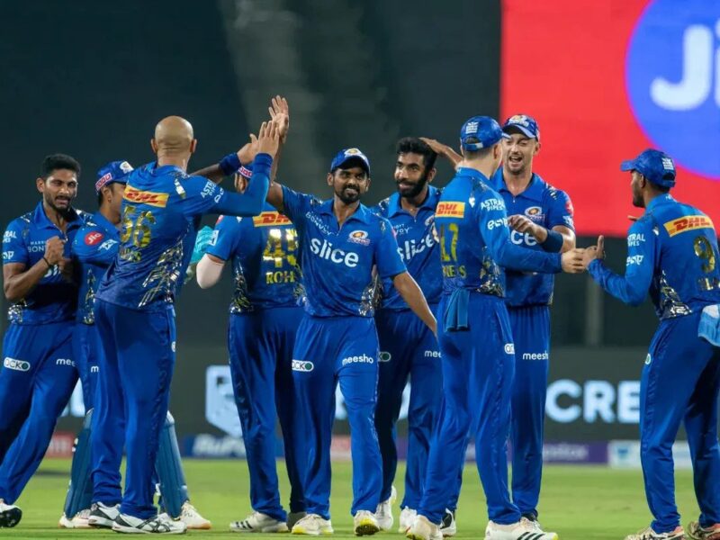 IPL 2022, MI vs KKR: मुंबई इंडियंस केकेआर के खिलाफ मैच में कर सकती है बड़ा बदलाव, दिग्गज के बिना बनेगी प्लेइंग इलेवन