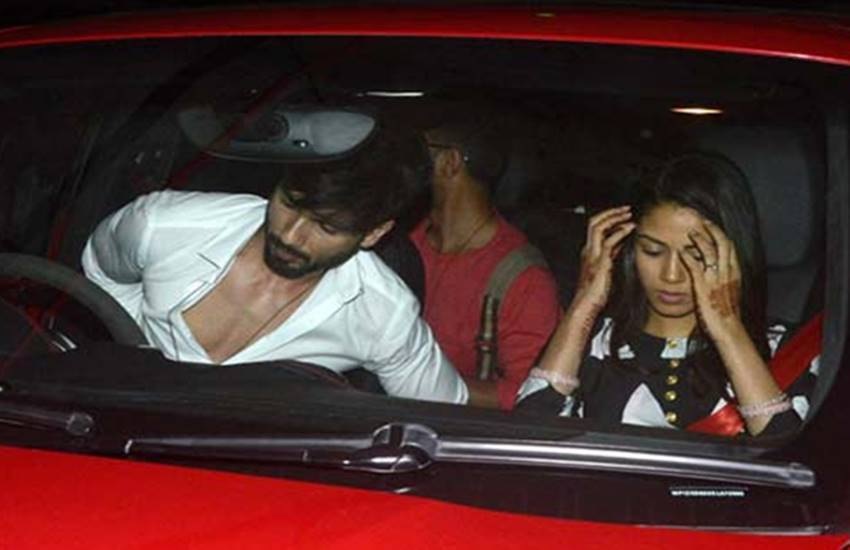 नहीं हुआ कंट्रोल तो कार में ही शुरु हो गए Shahid और Mira, हिलने लग गई कार