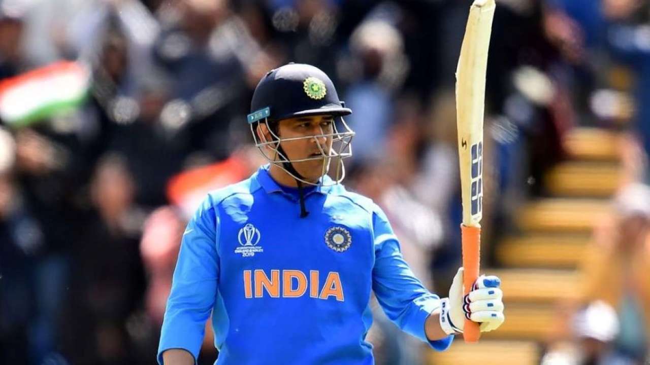 3 भारतीय दिग्गज क्रिकेट खिलाड़ी जिनको महेंद्र सिंह धोनी की वजह से जल्दी लेना पड़ा संन्यास, फैंस ने अब तक नहीं किया माफ