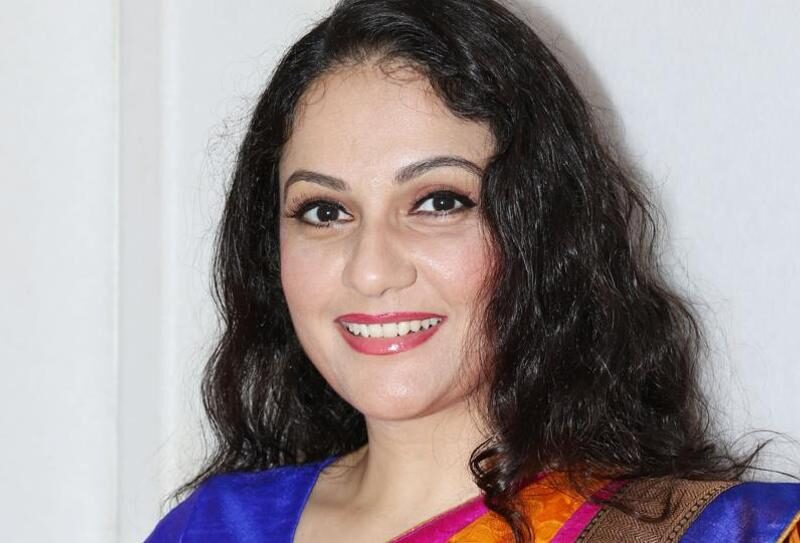 बॉलीवुड में हिट फिल्मे देने वाली ये 10 एक्ट्रेस है आज लाइमलाइट से दूर, जानिए क्या है उसका बड़ा कारण