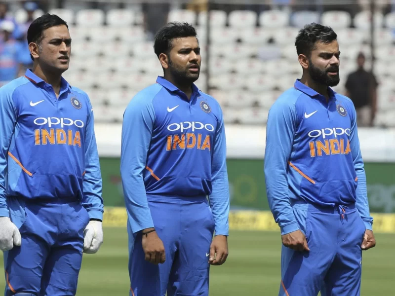 रोहित शर्मा- विराट कोहली के अलावा इन 3 खिलाड़ियों के कप्तानी में भी खेल चुके हैं MS DHONI
