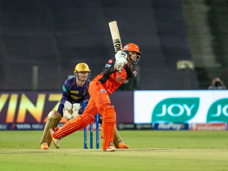 IPL 2022, SRH vs KKR: ऑरेंज कैप की लिस्ट में अब भी कायम है जोस बटलर का दबदबा, टॉप-10 में हुई अभिषेक शर्मा की एंट्री