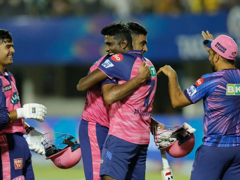 IPL 2022, RCB vs GT: चेन्नई को हरा कर राजस्थान रॉयल्स ने प्लेऑफ में मारी रॉयल एंट्री, जानिए किन 3 टीमों का सफ़र अब हुआ समाप्त