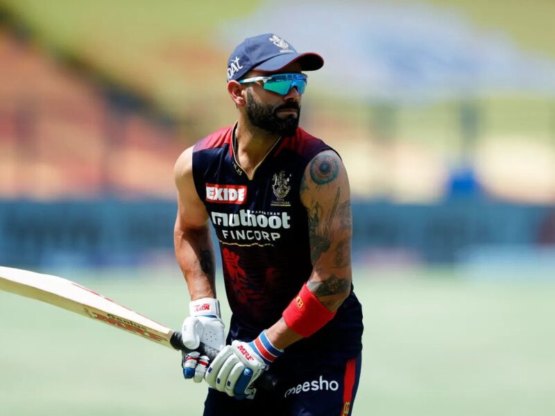 IPL 2022: विराट कोहली का नहीं खत्म हो बुरा वक्त, तीसरी बार हुए गोल्डन डक का शिकार, अब आ गई है टीम से बाहर होने की नौबत 