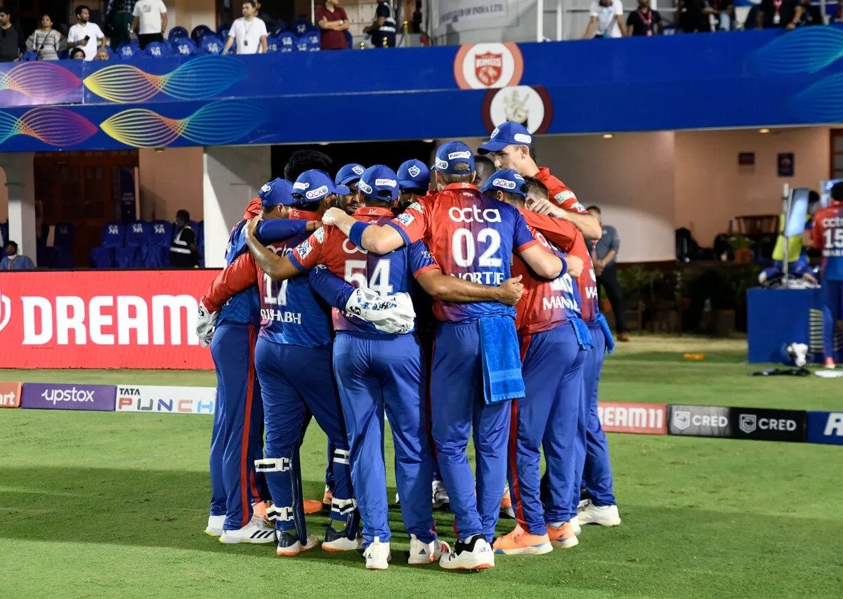 IPL 2022: दिल्ली कैपिटल्स पर फिर मंडराया COVID 19 का खतरा, चेन्नई के खिलाफ मैच से पहले एक खिलाड़ी आया चपेट में