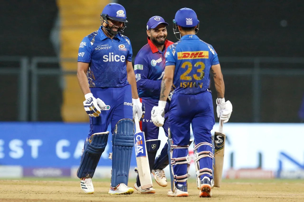 IPL 2022, MI vs DC: मुंबई इंडियंस ने दिल्ली कैपिटल्स को 5 विकेट से हराकर आरसीबी को प्लेऑफ में पंहुचाया, ऋषभ पंत बने दिल्ली के विलेन