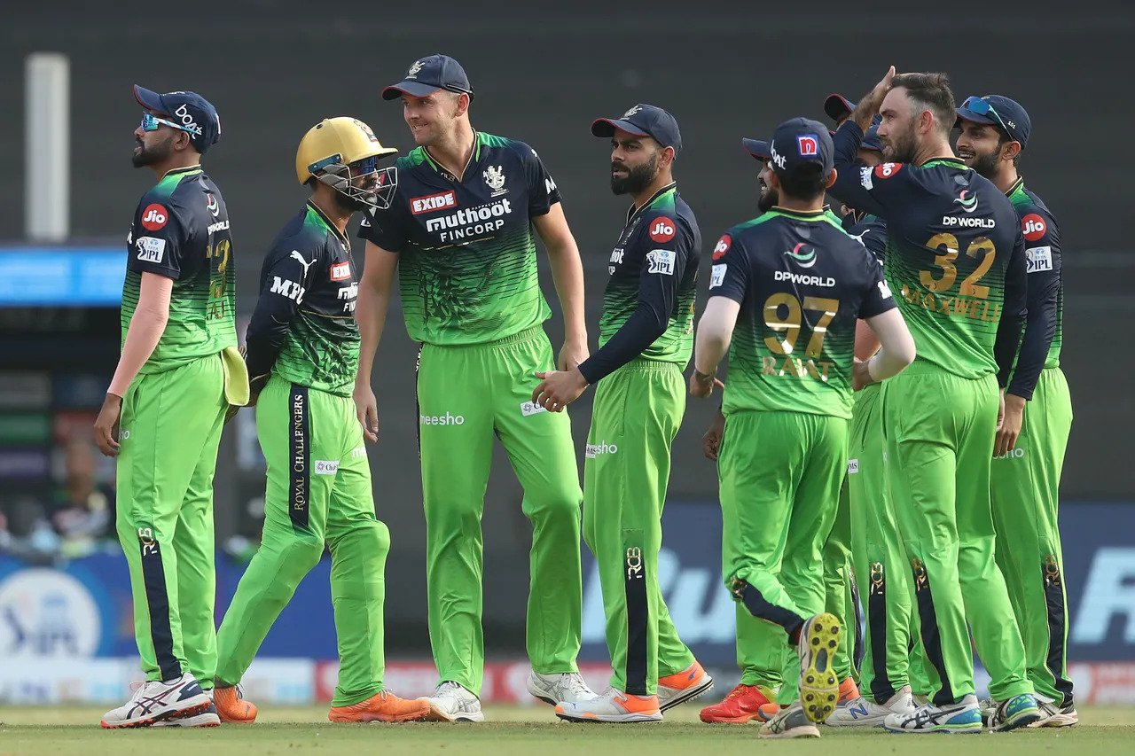 IPL 2022, RCB vs SRH: आरसीबी ने सनराइजर्स हैदराबाद को धमाकेदार अंदाज में 67 रनों से हराया, सनराइजर्स लगातार चौथा मुकाबला हारी