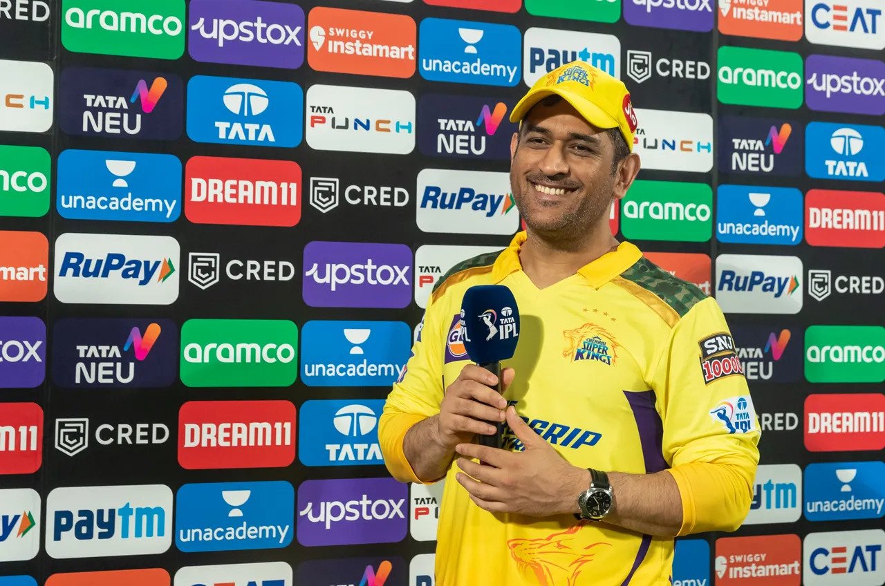 IPL 2023: लगातार 2 हार के बाद महेंद्र सिंह धोनी अपनी टीम पर बुरी तरह से भड़के, बताया कहां पर हो रही हैं टीम से गलती