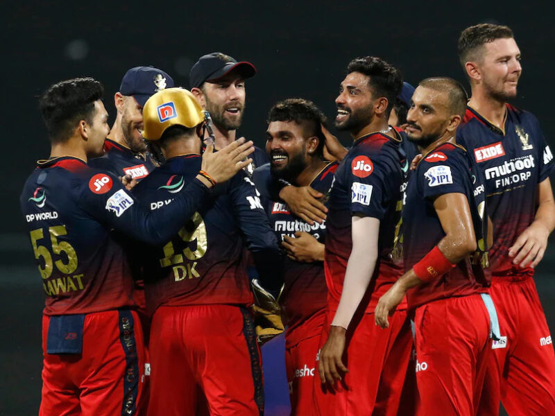 IPL 2022, RCB vs LSG: एलिमिनेटर में इन 2 बड़े बदलाव के साथ नज़र आएगी रॉयल चैलेंजर्स बैंगलोर, शामिल होगा ये खिलाड़ी जो बनेगा मैच विनर