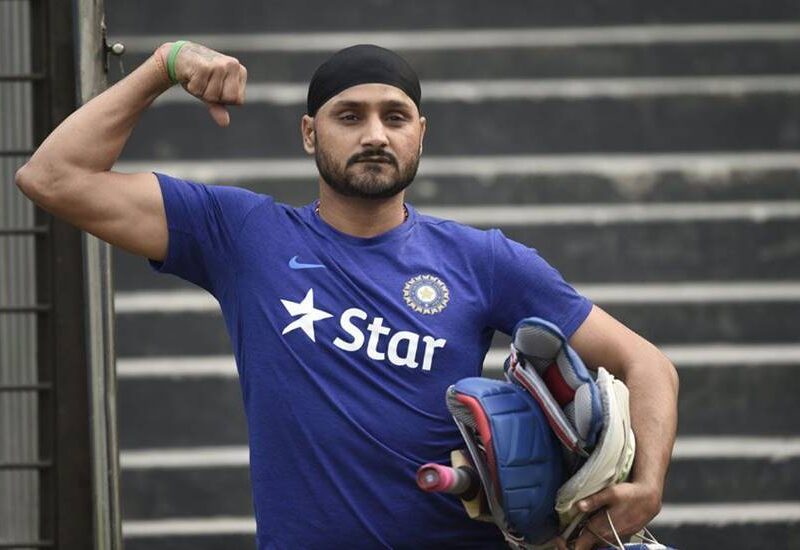भारतीय टीम के इन 5 निचलेक्रम के खिलाड़ियों ने टेस्ट मैच में खेली यादगार पारी, उड़ाए विरोधियों के होश