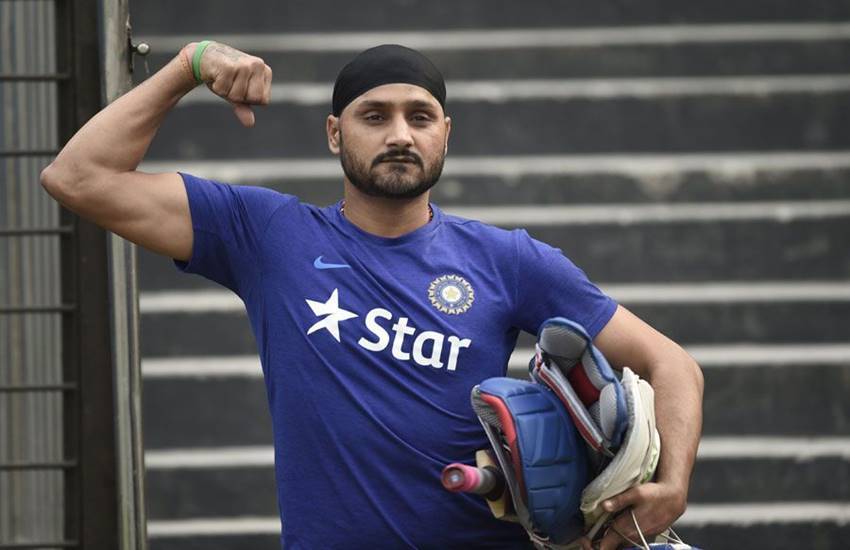 भारतीय टीम के इन 5 निचलेक्रम के खिलाड़ियों ने टेस्ट मैच में खेली यादगार पारी, उड़ाए विरोधियों के होश