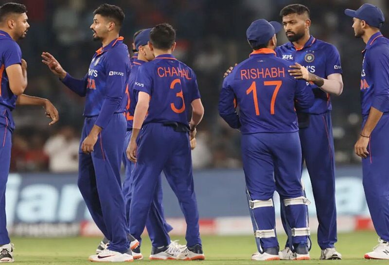ऋषभ पंत की जगह ये 3 खिलाड़ी साबित होते बेहतर कप्तान, एक तो खेल को समझ कर अपने पक्ष में करने में हैं महारथी