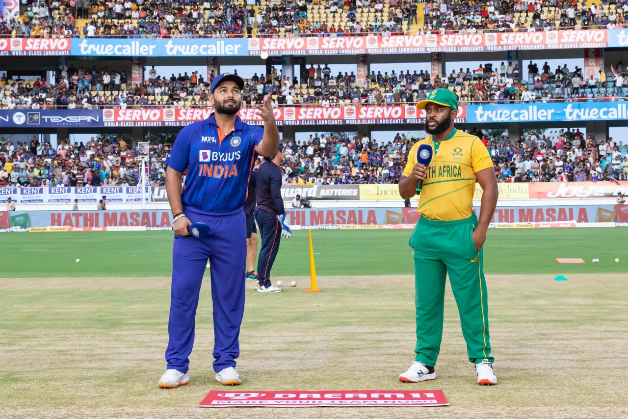 IND vs SA: लगातार पांचवी बार टॉस हारा भारत, साउथ अफ्रीका ने चुनी पहले गेंदबाज़ी, जानिए किन्हें मिली है प्लेइंग 11 में जगह