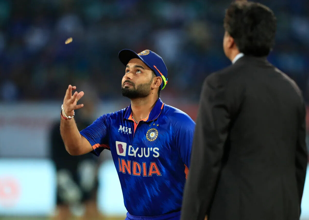 IND vs SA: बतौर कप्तान किस्मत नहीं दे रही है ऋषभ पंत का साथ, टॉस के आकड़े दे रहे हैं इसके गवाही