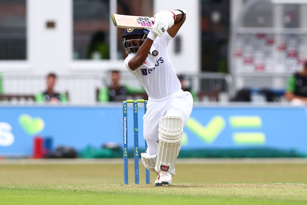 IND vs LEIC: वार्मअप मैच में टीम इंडिया के इस युवा बल्लेबाज ने अर्धशतक लगाकर ठोका दावा, ऋषभ पंत का कट सकता है पत्ता