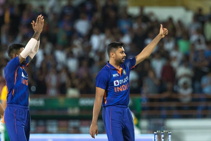 IND vs SA: चौथे मुकाबले में शानदार गेंदबाजी कर आवेश खान ने टी-20 विश्व कप के लिए पेश कर दी हैं अपनी दावेदारी