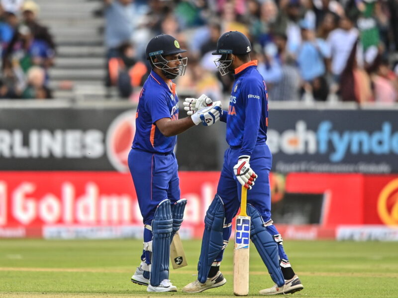 IND vs IRE: दीपक हुड्डा के शतकीय और संजू सैमसन की अर्धशतकीय पारी ने सोशल मीडिया में मचाया तूफान, फुले नहीं समां पा रहे हैं फैंस