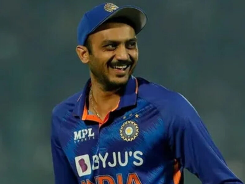 आयरलैंड के खिलाफ दूसरे मुकाबले में अक्षर पटेल ने अपने सूझबूझ से बचाई अंपायर की जान, देखें वायरल विडियो