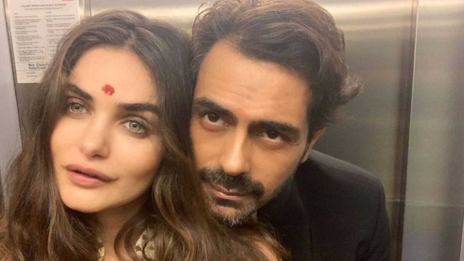 बॉलीवुड के ये 3 बड़े स्टार्स बिना शादी के ही बन गए माता-पिता, नंबर 3 को किया गया था जमकर ट्रोल