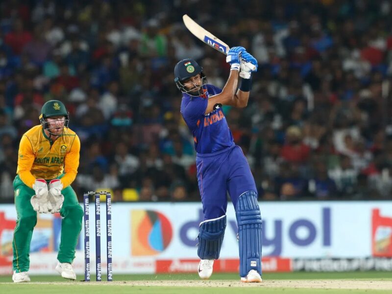IND vs RSA: लगातार रन बनाने के बाद भी श्रेयस अय्यर को आगामी टी20 विश्व कप में नहीं मिलेगा मौका, जानिए क्या हैं इसकी वजह