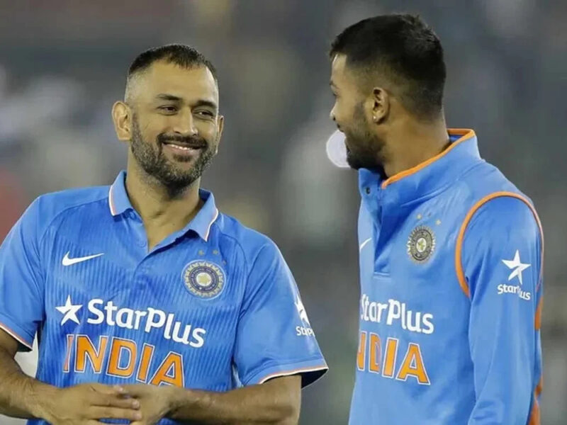महेंद्र सिंह धोनी जिन्हें पूरी दुनिया मानती हैं अपना आदर्श, क्या आप जानते हैं कि आखिर धोनी किसे मानते हैं अपना आदर्श