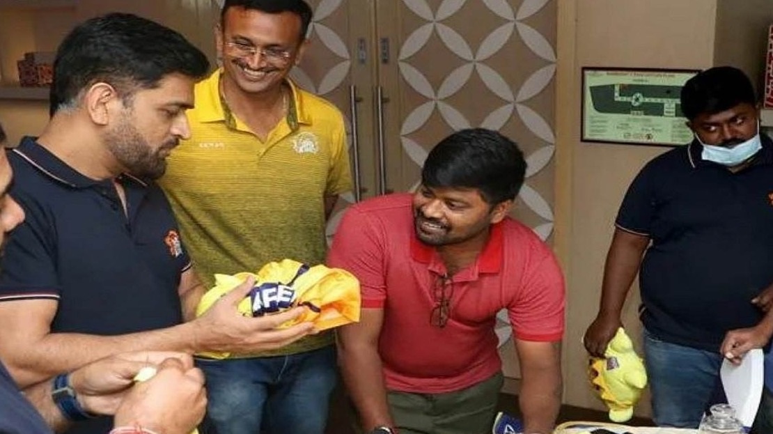 पाकिस्तानी गेंदबाज ने MS Dhoni से पहली मुलाकात में मांग ली थी CSK की जर्सी, जानिए पूरा मामला