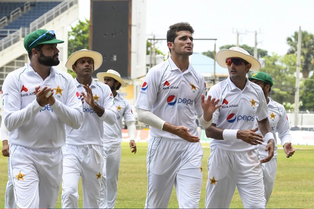 श्रीलंका के खिलाफ टेस्ट सीरीज का दूसरा मैच खेलने से पहले ही Pakistan को लगा बहुत बड़ा झटका, इस बेहतरीन गेंदबाज को लगी चोट