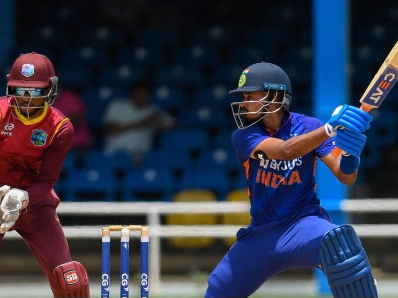 श्रेयस अय्यर ने पहले ODI मैच में बनाया बड़ा रिकॉर्ड, विराट-धवन की बड़ी लिस्ट में बना ली है अपनी जगह