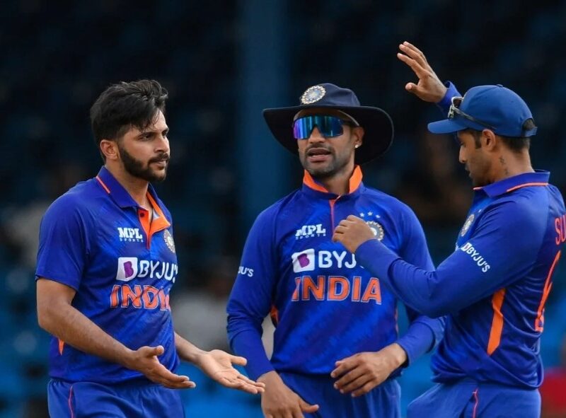 West Indies के खिलाफ वनडे सीरीज के पहले मैच में बने बड़े 10 रिकॉर्ड, धवन और श्रेयस अय्यर ने कर दिखाया कमाल