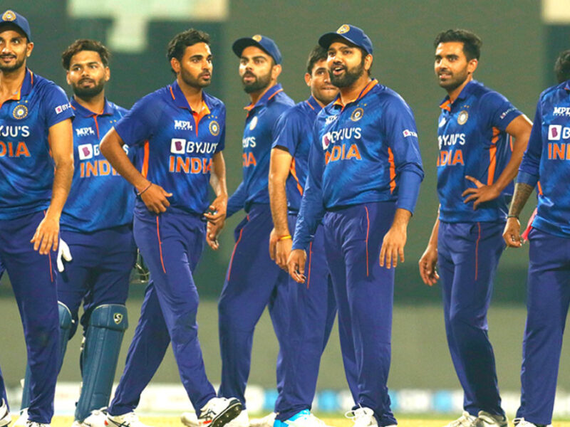 Team India के ये 3 खिलाड़ी जूझ रहे हैं बेहद खराब फॉर्म से, अपनी ही टीम के लिए बन गए हैं विलेन