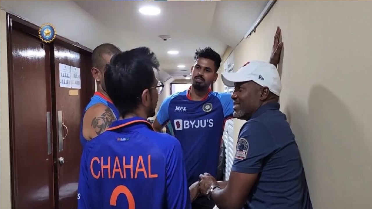 क्रिकेट इतिहास के वो 10 बड़े रिकॉर्ड जिसे तोड़ना है पूरी तरह से असंभव, टीम इंडिया का एक खिलाड़ी भी शामिल
