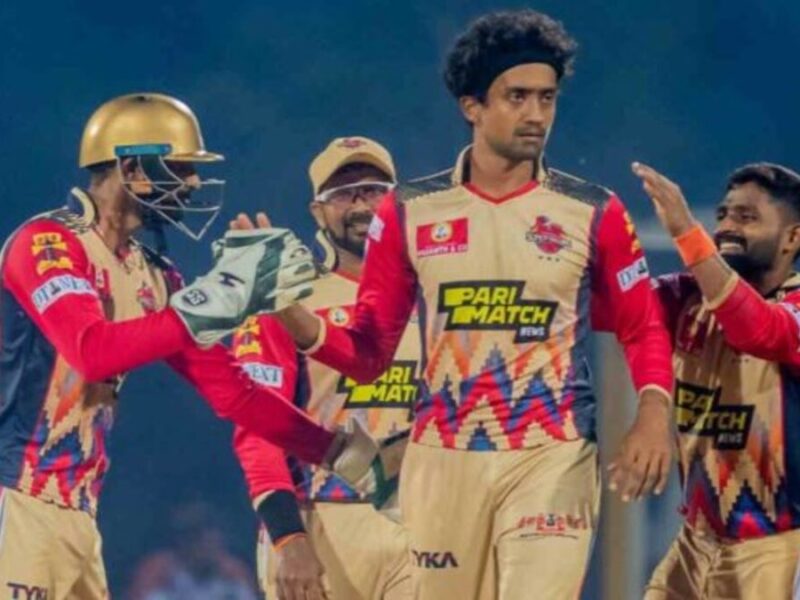 गुजरात टाइटंस के इस Bowler ने छुड़ाए अच्छे-अच्छे बल्लेबाजों के पसीने, कमाल का प्रदर्शन देख लोगों के उड़े होश