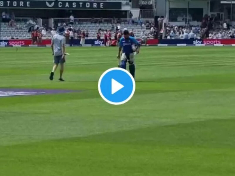 IND vs ENG: टॉस पर जैसे ही भारत के कप्तान ने विराट कोहली की वापसी का किया ऐलान, पूरा लॉर्ड्स ख़ुशी से झूम उठा, देखें वीडियो