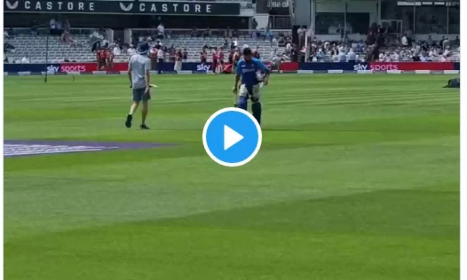 IND vs ENG: टॉस पर जैसे ही भारत के कप्तान ने विराट कोहली की वापसी का किया ऐलान, पूरा लॉर्ड्स ख़ुशी से झूम उठा, देखें वीडियो