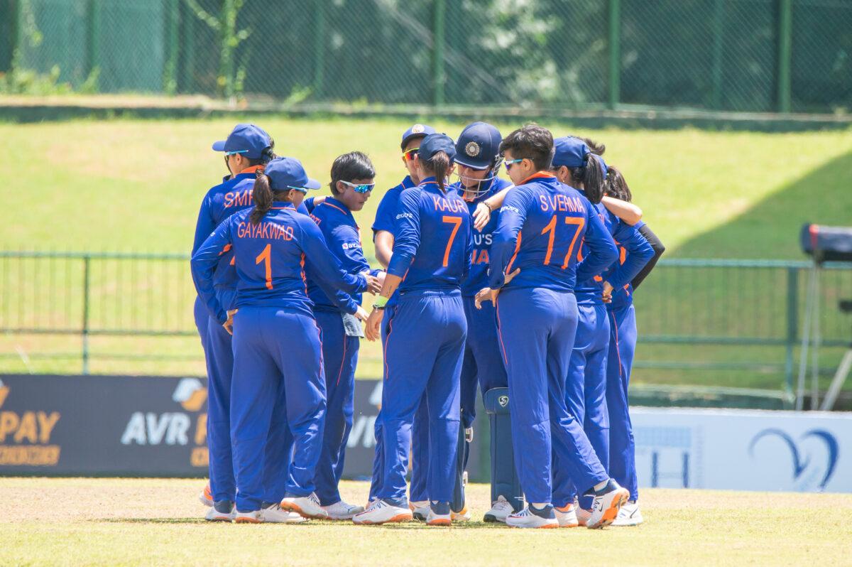 INDW vs SLW: रेणुका सिंह के विकटों के चौके और स्मृति मंधाना, शेफाली वर्मा के धाकड़ गेंदबाजी ने श्रीलंकाई टीम के उड़ा दिए होश, भारत ने जीत ली सीरीज
