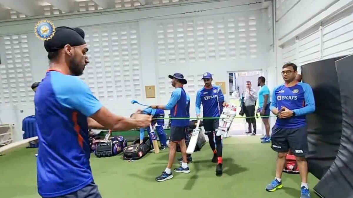VIDEO: टीम इंडिया वेस्टइंडीज पहुंचते ही फंसी मुश्किल में, शुभमन गिल बोले- अब ऐसे ही चलाने पड़ेगा काम