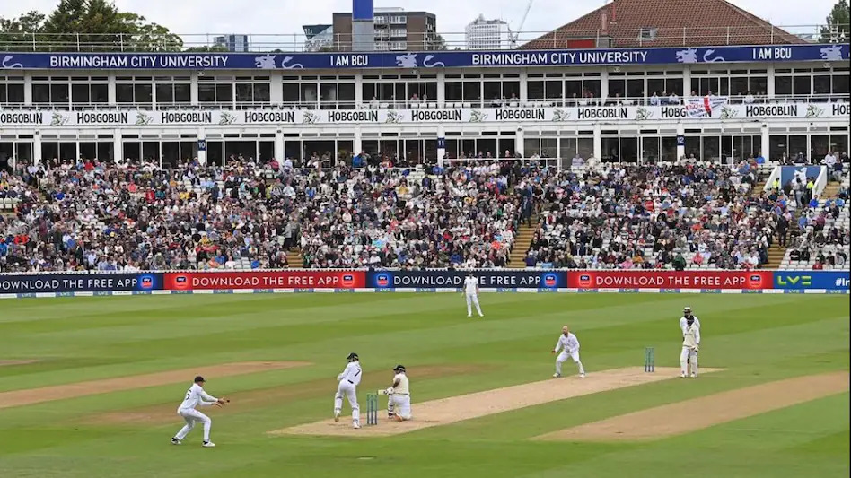 IND vs ENG: एजबेस्टन टेस्ट में भारतीय फैंस पर की गईं नस्लीय टिप्पणी, ईसीबी ने किया मामले की जांच का ऐलान