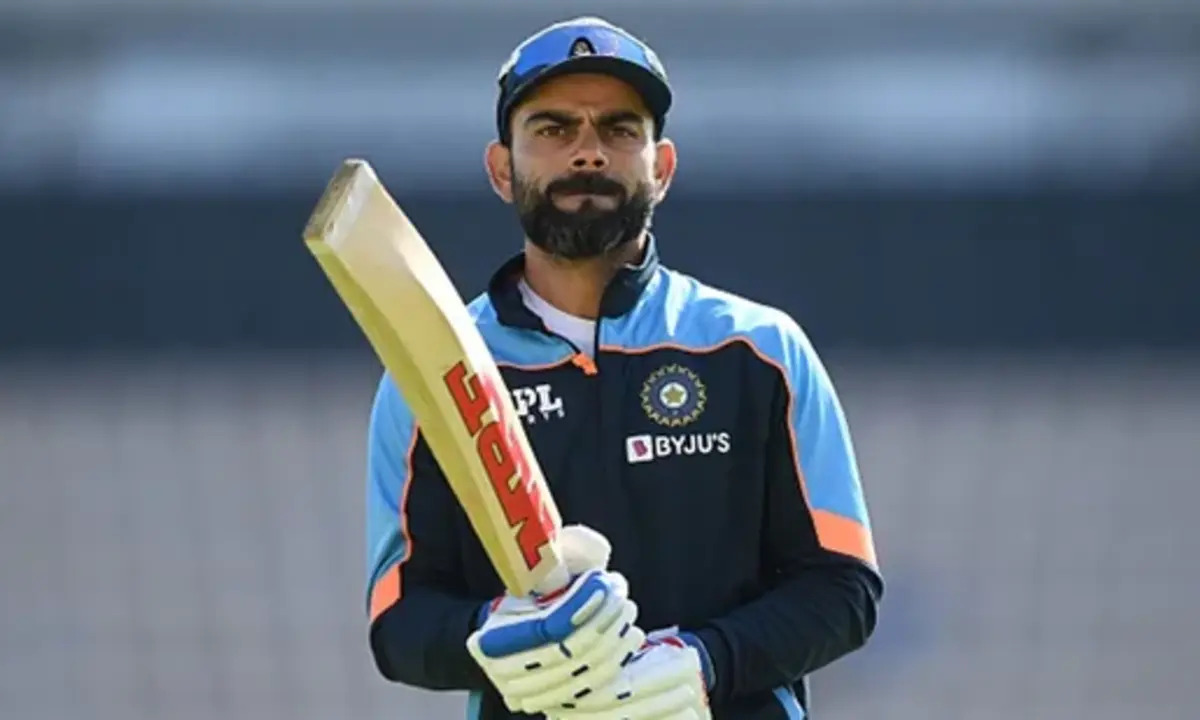 विराट कोहली को इस कारण से BCCI नहीं दिखा सकती टीम से बाहर का रास्ता, इंग्लैंड के दिग्गज ने दिया बड़ा बयान