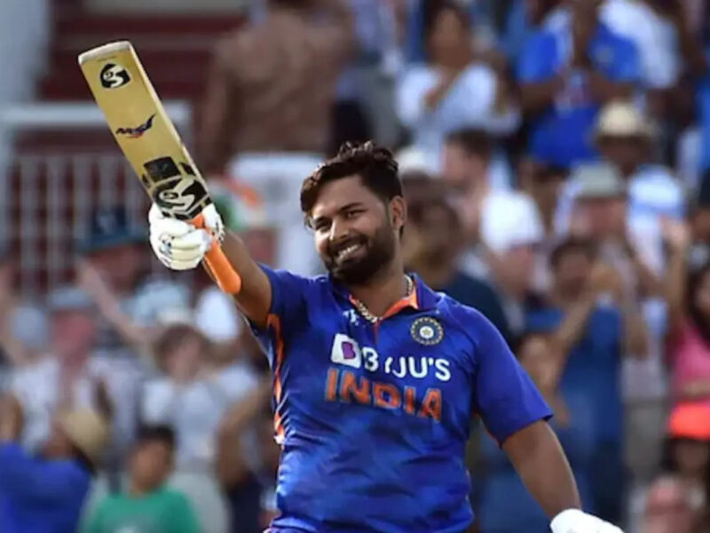 ऋषभ पंत के डेब्यू मैच की प्लेइंग 11 का जानिए क्या हैं मौजूदा हाल, कुछ ने लिया सन्यास तो कोई ऋषभ को दे रहा हैं टक्कर