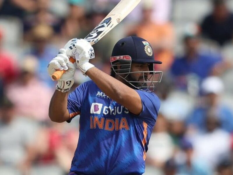IND vs ENG: ऋषभ पंत ने अपनी शतकीय पारी से आलोचकों के मुंह पर लगा दिया ताला, सोशल मीडिया में फैंस ने जमकर बांधे तारीफों के पुल