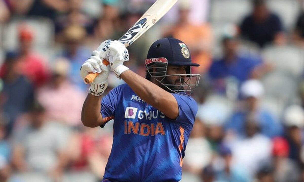 IND vs ENG: ऋषभ पंत ने अपनी शतकीय पारी से आलोचकों के मुंह पर लगा दिया ताला, सोशल मीडिया में फैंस ने जमकर बांधे तारीफों के पुल