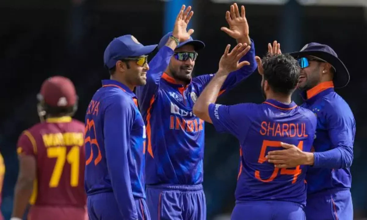IND vs WI: सीरीज के आखिरी मुकाबले में बेंच की ताकत आजमाने भारतीय टीम करेगी 3 बड़ा बदलाव, जानें क्या रविंद्र जडेजा की होगी वापसी