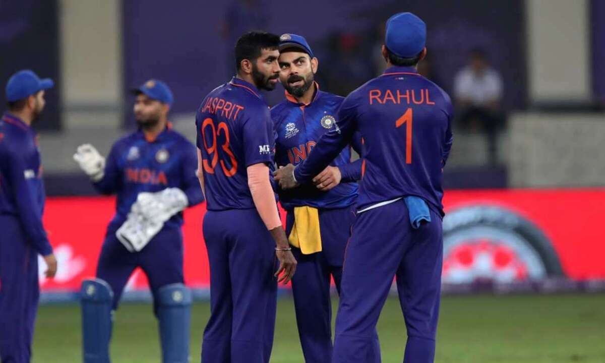 भारतीय टीम के मौजूदा 3 खिलाड़ी जिनके पास अनुभव के साथ-साथ कूट-कूट कर भरी हैं कप्तानी, मगर फिर भी कभी नहीं कर पाएंगे भारत की कप्तानी